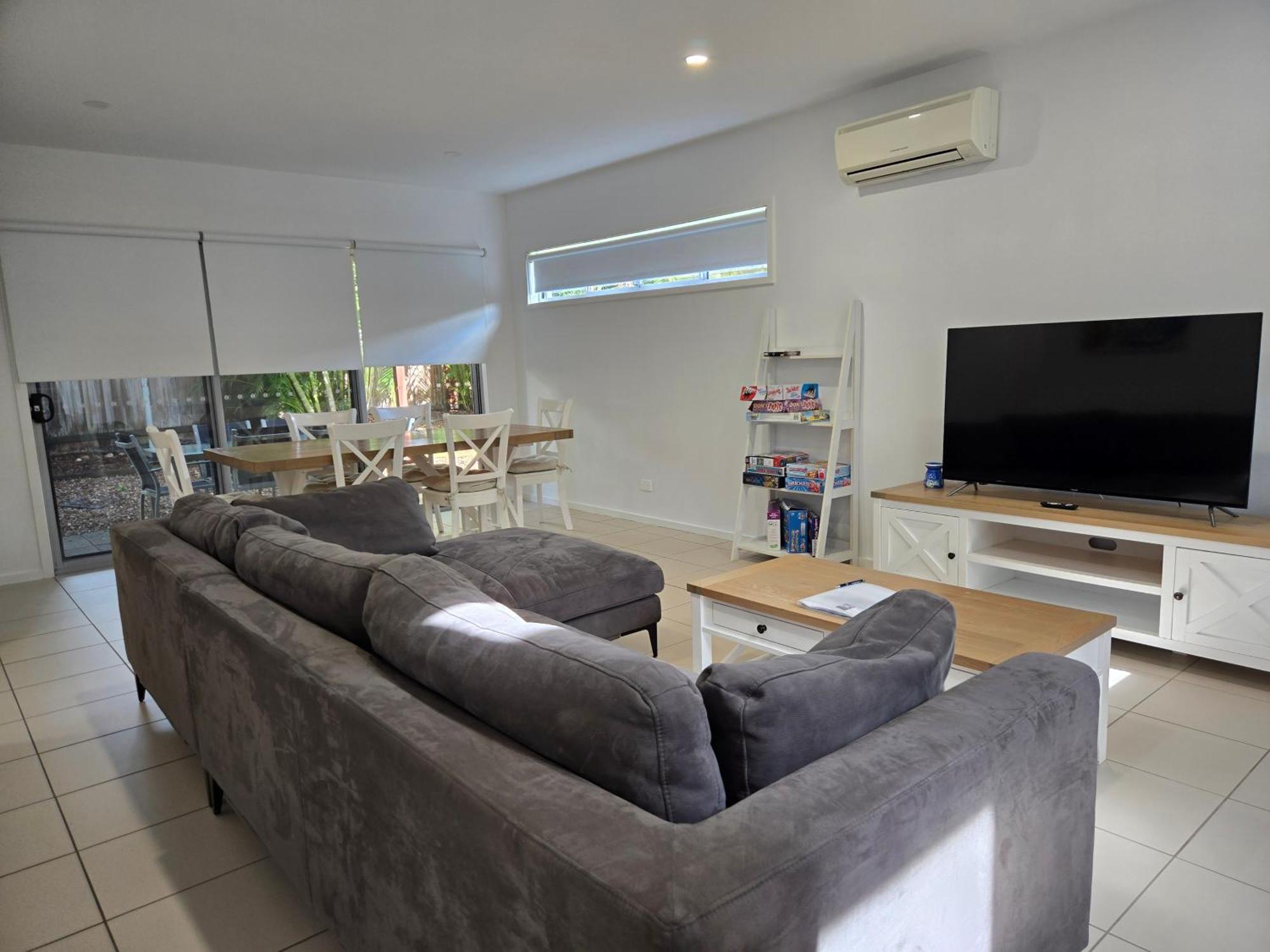 Villa Quarterdecks Retreat Urangan Esterno foto